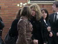 Familiares, amigos y compañeros lloran la muerte de Héctor Colomé