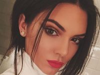 Kendall Jenner niega haber hablado del cambio de sexo de su padre