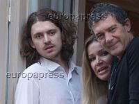 Antonio Banderas, su novia y el hijo de Melanie Griffith disfrutan de la Semana Santa