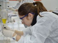 VÍDEO: ¿Sabías que casi nadie sabe nombres de mujeres científicas?