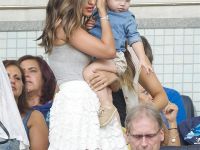 Sara Carbonero y su look para el fútbol en Oporto