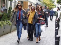 Paula Echevarría, divertida comida con las pencas y Ariadne Artiles