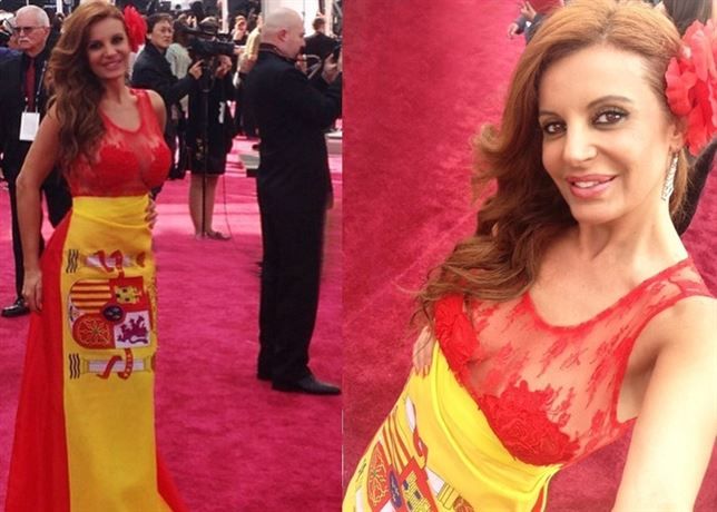 Sonia Monroy sorprende en los Oscar con su vestido hecho con la bandera de España