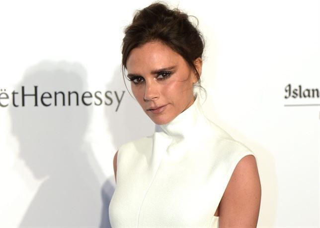 Victoria Beckham repite maquillaje tétrico en sus dos últimos actos públicos