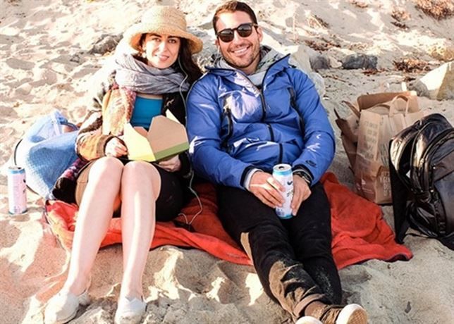 Miguel Ángel Silvestre celebra su cumpleaños de picnic en la playa