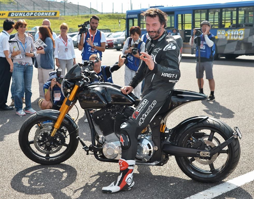 Keanu Reeves y su pasión ¿oculta?: adicto al motociclismo