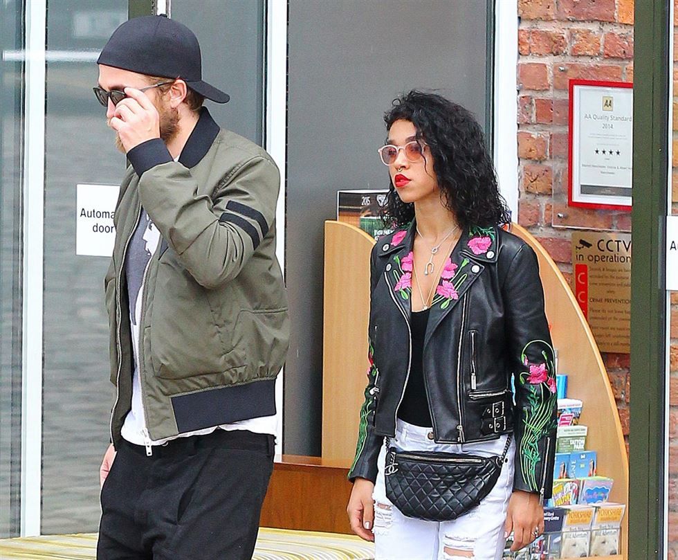 La novia de Robert Pattinson, FKA Twigs, nunca ha visto 'Crepúsculo'