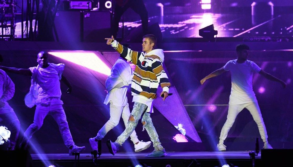 Justin Bieber desmuestra en su concierto que es un ¿visionario de la moda?